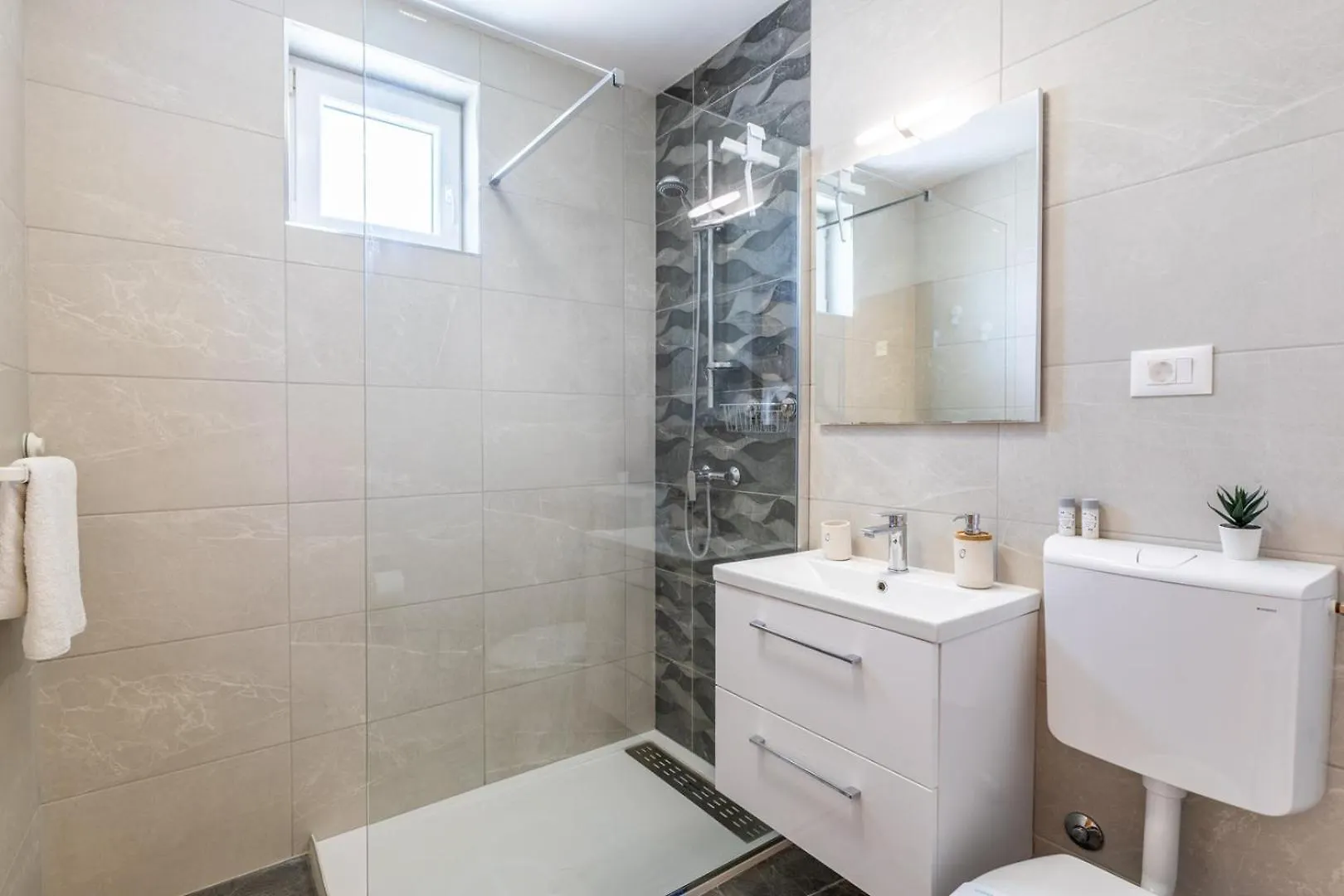 بيت ضيافة Apartments Ljubica بوريتش
